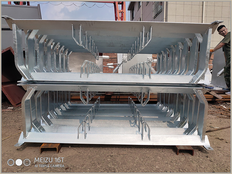 B1400镀锌前倾支架