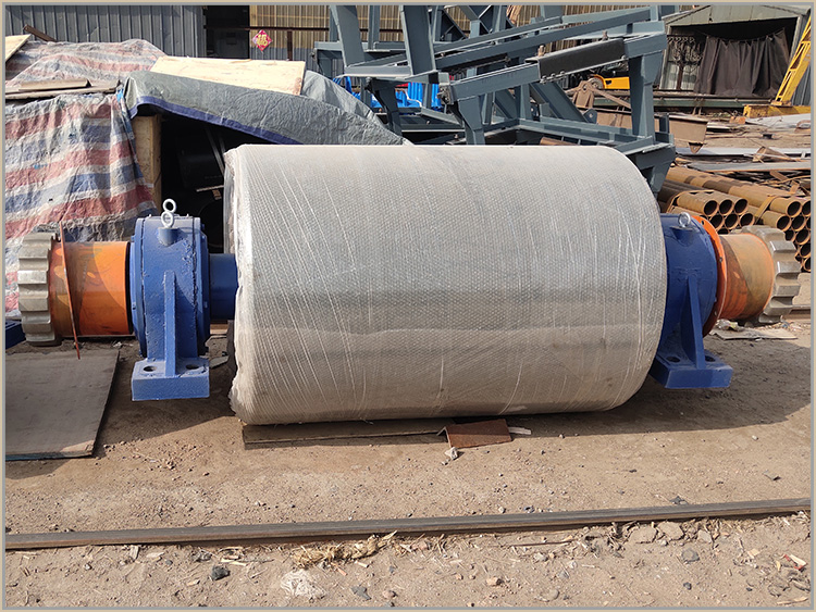 双出轴传动滚筒